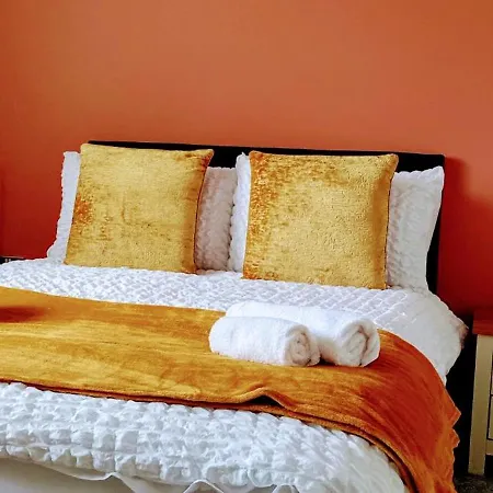 Martindale Close - 3 Bedrooms - Sleeps 5 Апартаменты