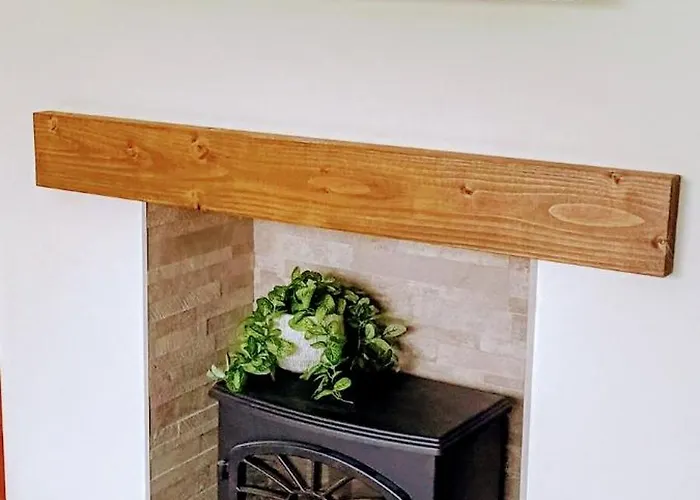 Martindale Close - 3 Bedrooms - Sleeps 5