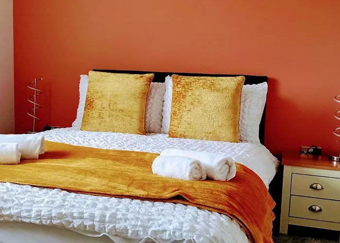 Martindale Close - 3 Bedrooms - Sleeps 5 Apartment